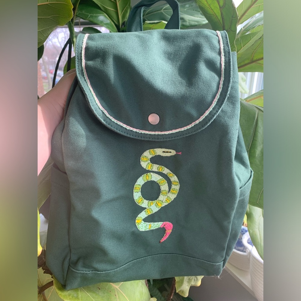BAGGU - Teal green snake snap backpack - Hand embroidery - New with Tags - Picture 4 of 12